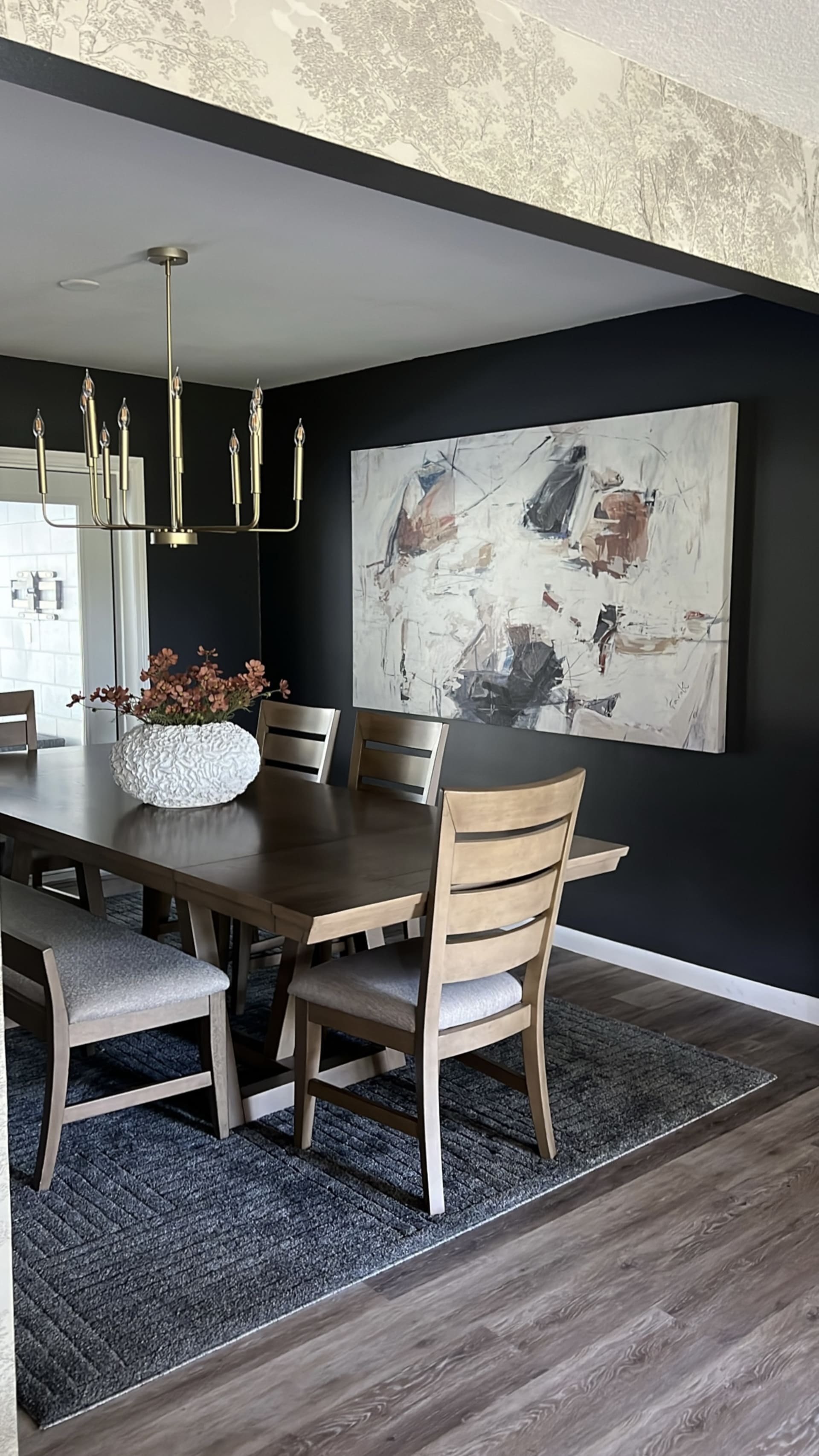 Mesa Verde Dining Set in Kelli Bateman's Airbnb dining room